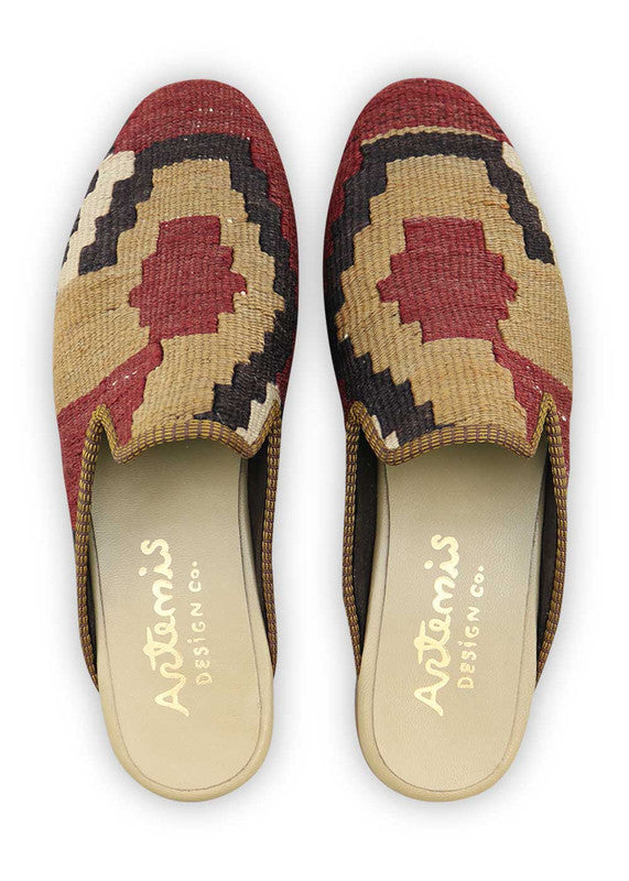 Artemis Design & Co presents Men's Slippers in a refined color palette of maroon, black, khaki, and white. These slippers blend style and comfort seamlessly, offering a sophisticated touch to your leisure time. (Front View)